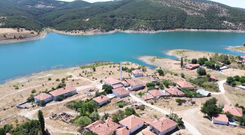 Aşağı Yahyasaray Köyü - Havadan Görüntüsü (Drone ile çekim) 4K