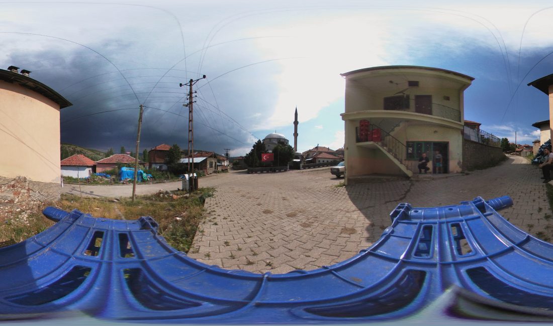 Camii Meydanını 360° Gezelim...