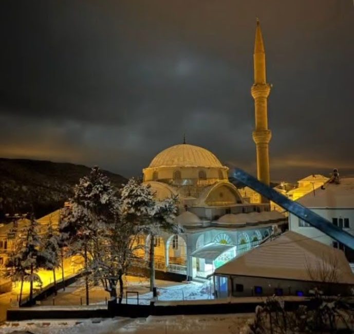 Yeni yıl kar bereketiyle geldi, Yukarı Yahyasaray şenlendi :)